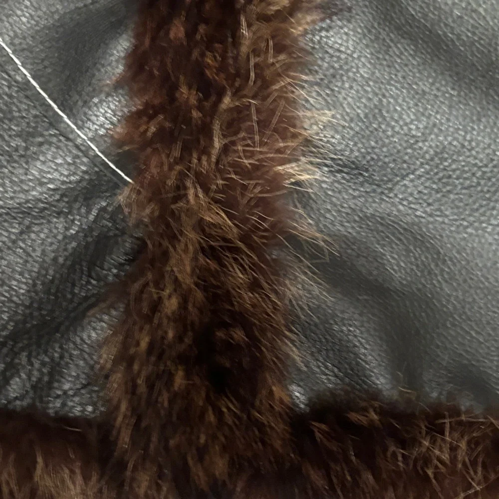 Black 100% Leather Vest with Real Brown Fur Trim in L - Picture 3 of 10
